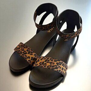 MIA Womens Leopard Print Sandals Open Toe Ankle Strap Size 7 Black/Brown Summer